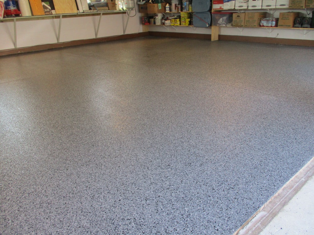 4 Tips For Removing Stains From Your Garage Floor Coating